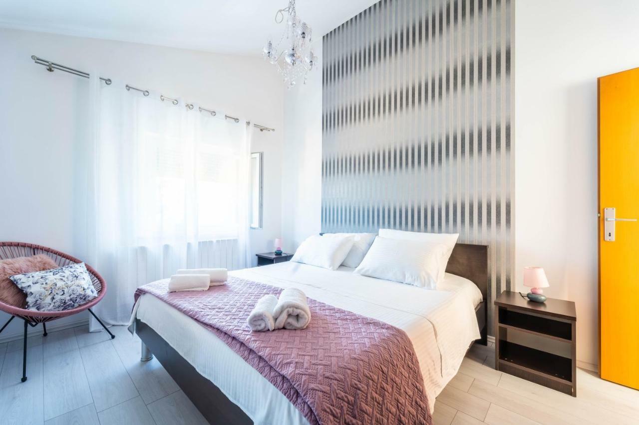 Apartman Debora Sa Privatnim Bazenom بولا المظهر الخارجي الصورة